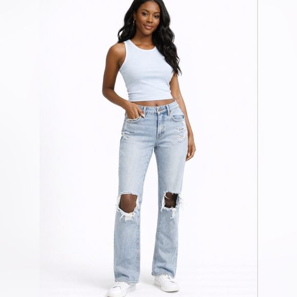 American Eagle Outfitters Denim - American Eagle Outfitters Distressed Super High Rise Ankle Straight Jeans Size 6